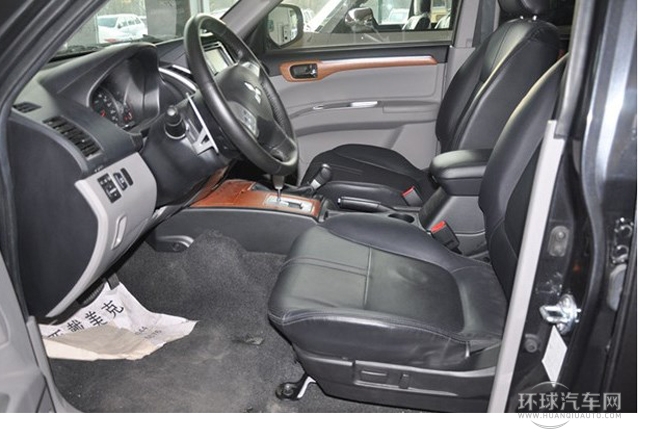 2011款 3.0L 豪華導航版