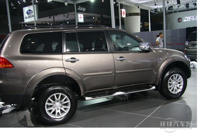 2011款 3.0L 豪華導航版