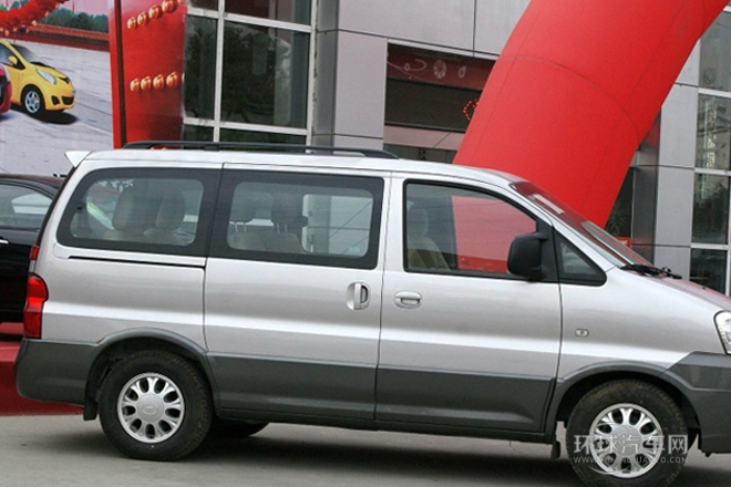 2011款 2.4L祥和 汽油豪華版