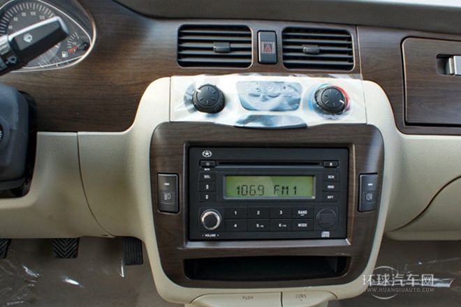 2011款 2.4L政采版 手動豪華型