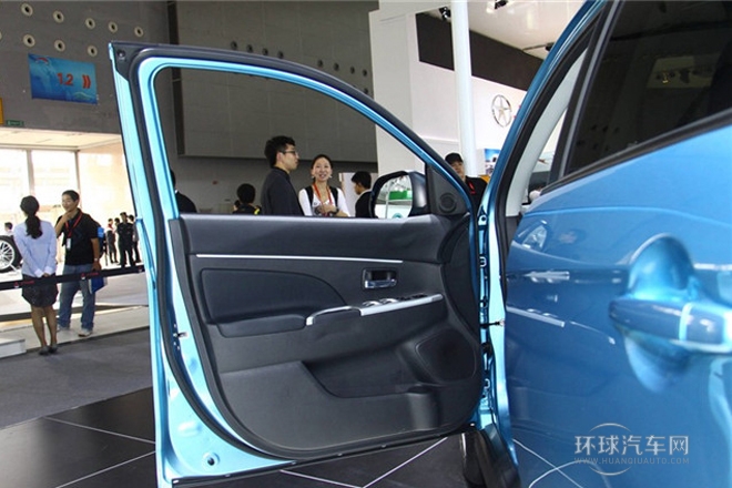 2014款 2.0L 自動(dòng)兩驅(qū)精英版