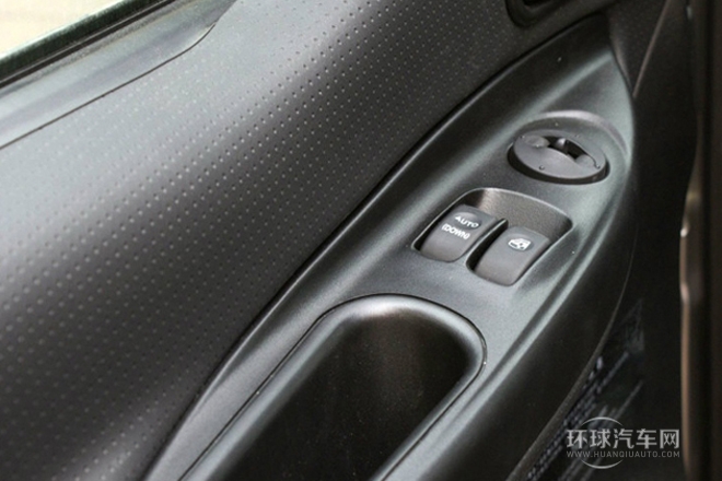 2011款 2.8T穿梭 柴油標(biāo)準(zhǔn)版