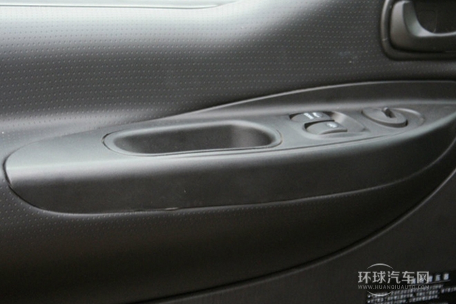 2011款 2.8T穿梭 柴油舒適版