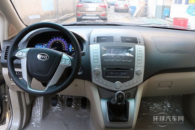 2013款 白金版 2.0L 手動豪華型