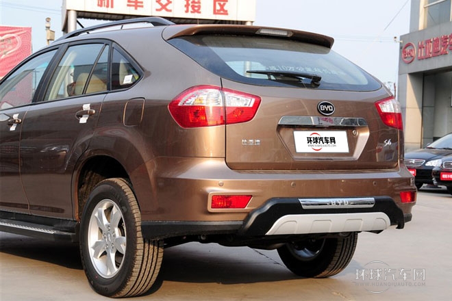 2013款 白金版 2.0L 手動尊貴型