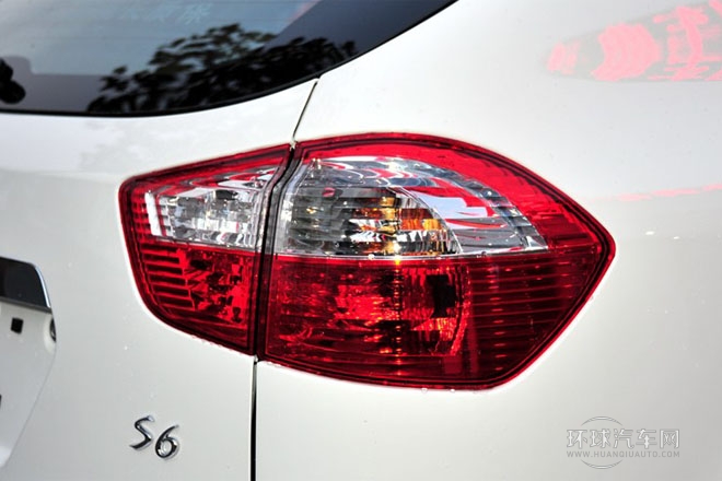 2013款 白金版 2.0L 手動尊享型