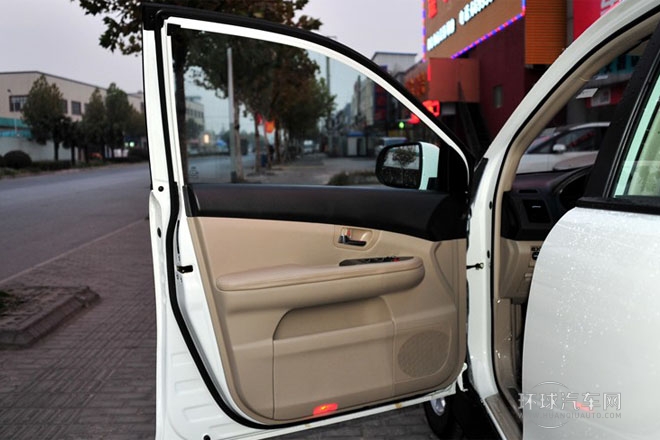 2013款 白金版 2.0L 手動尊享型