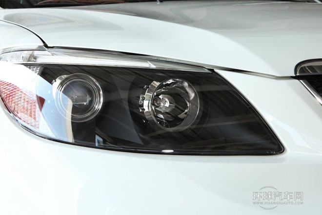 2013款 白金版 2.4L 手動豪華型