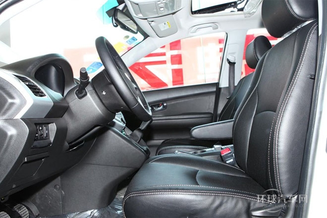 2013款 白金版 2.4L 手動豪華型