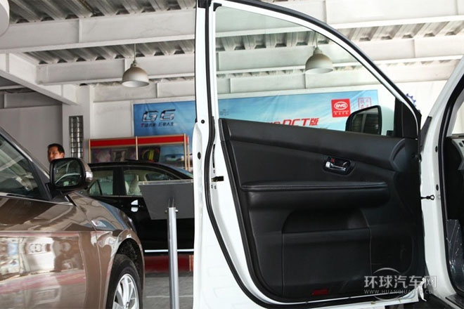 2013款 白金版 2.4L 手動豪華型