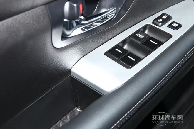 2013款 白金版 2.4L 手動豪華型