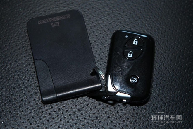 2013款 白金版 2.4L 手動豪華型