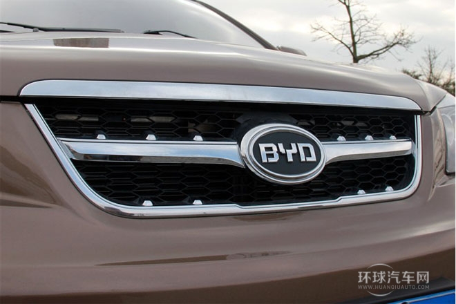 2013款 白金版 2.4L 手動尊貴型