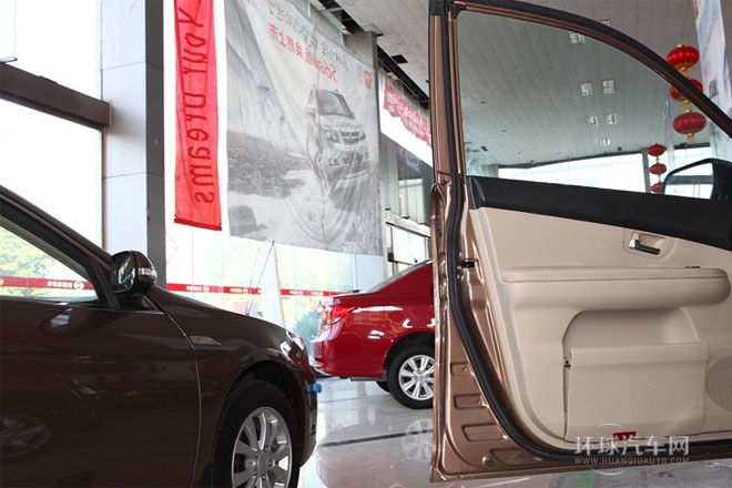 2013款 白金版 2.4L 手動尊貴型