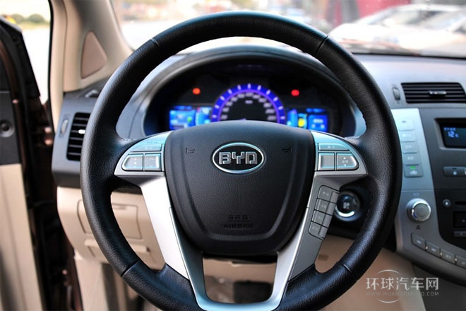 2013款 白金版 2.4L 自動精英型