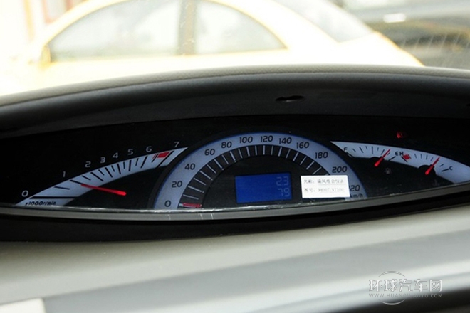 2013款 2.0T 汽油手動公務版