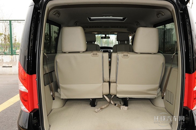 2013款 2.0T 汽油手動公務(wù)版