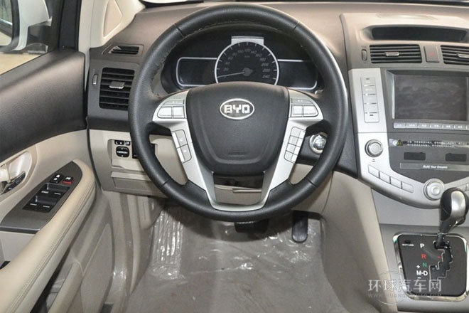 2013款 白金版 2.4L 自動尊享型