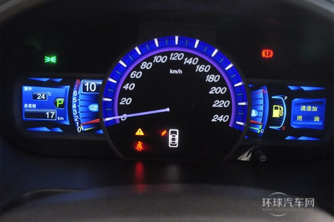 2013款 白金版 2.4L 自動尊享型