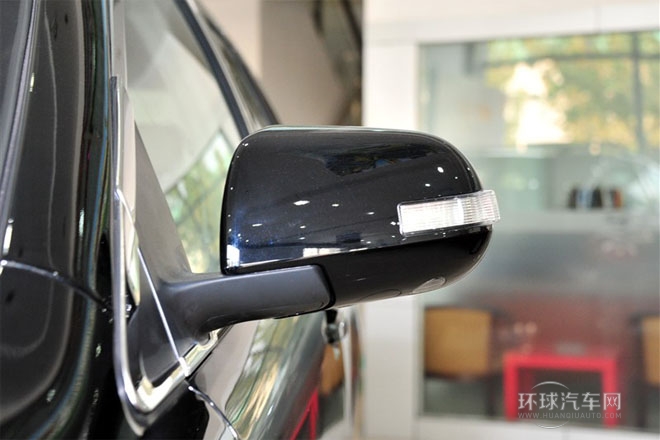 2013款 白金版 2.4L 自動尊榮型