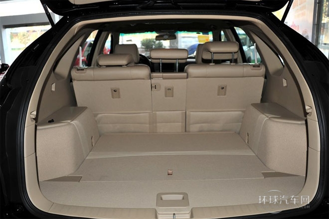 2013款 白金版 2.4L 自動尊榮型