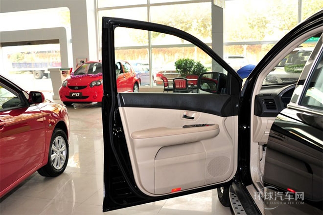 2013款 白金版 2.4L 自動尊榮型