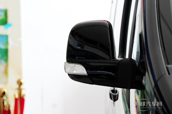 2013款 2.0T 汽油手動(dòng)商務(wù)版