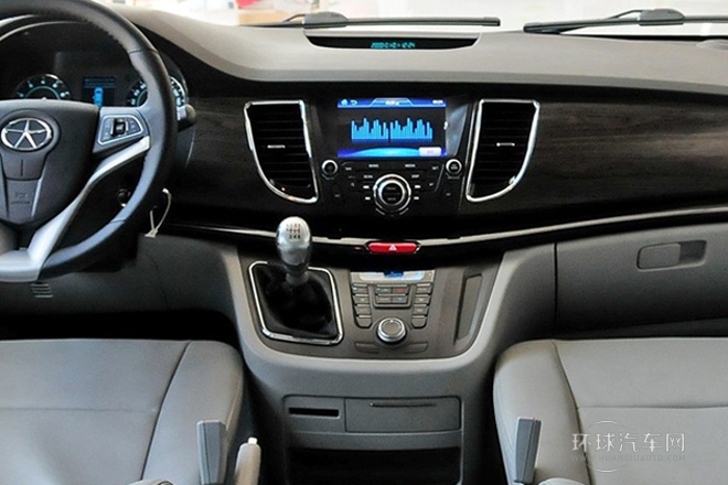 2013款 2.0T 汽油手動(dòng)商務(wù)版