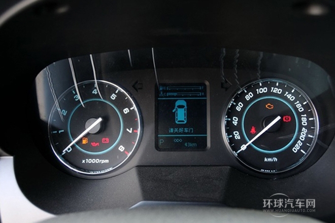 2013款 2.0T 汽油自動公務版