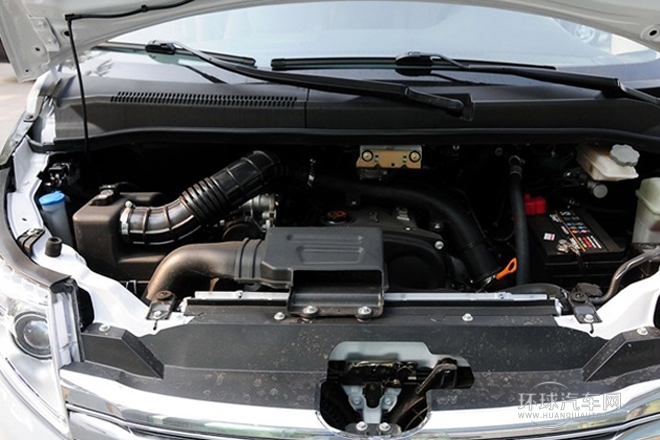 2013款 2.0T 汽油自動公務版