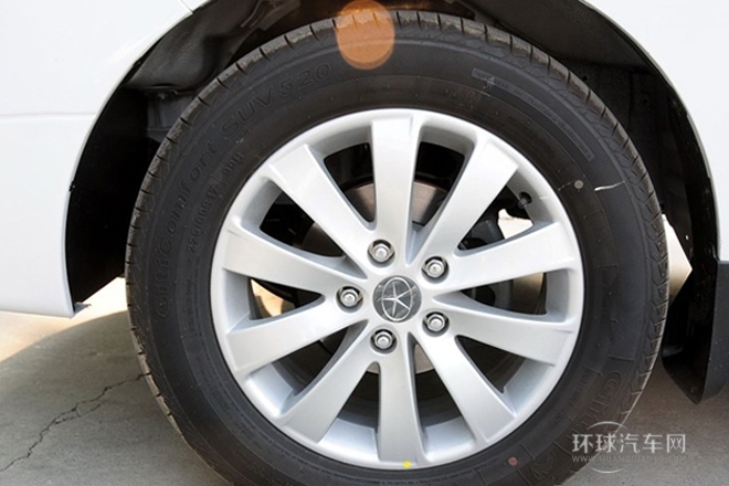 2013款 2.0T 汽油自動公務版