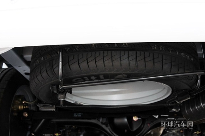 2013款 2.0T 汽油自動公務版