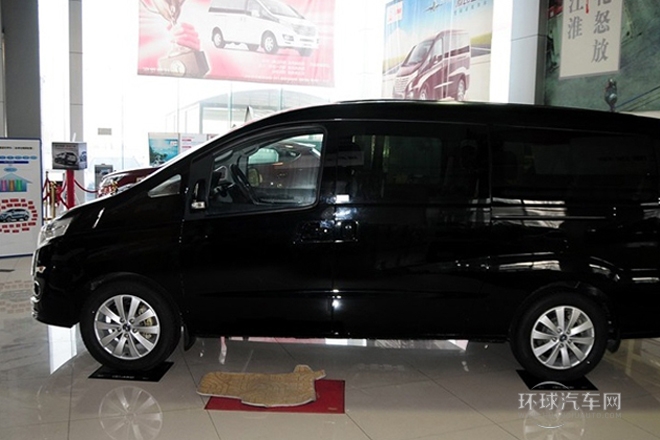 2013款 2.0T 汽油自動商務版