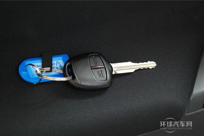 2013款 2.0L 手動兩驅舒適版