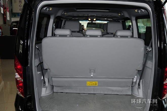 2013款 2.0T 汽油自動商務版