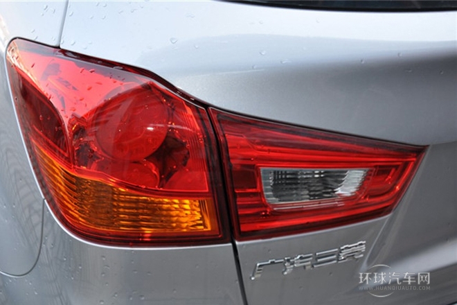 2013款 2.0L 手動兩驅舒適版