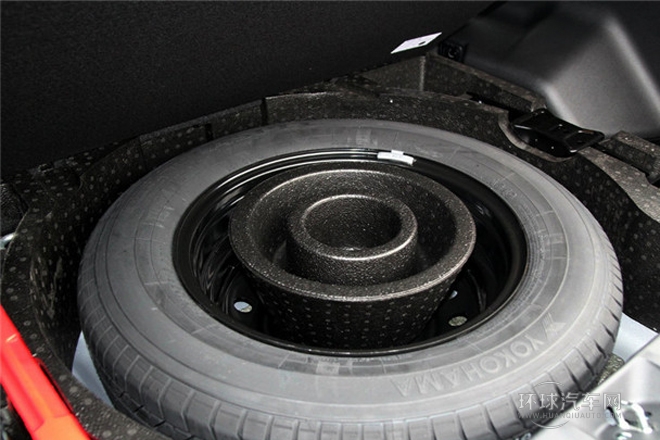 2013款 2.0L 自動兩驅(qū)豪華版