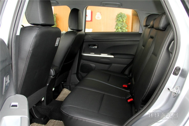 2013款 2.0L 自動(dòng)兩驅(qū)豪華版