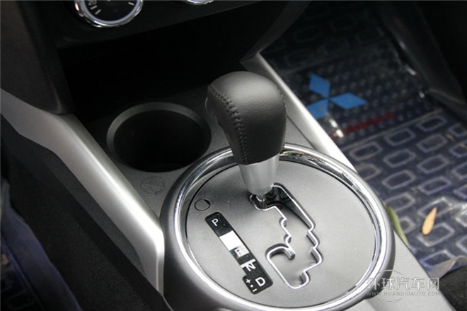 2013款 2.0L 自動兩驅豪華版