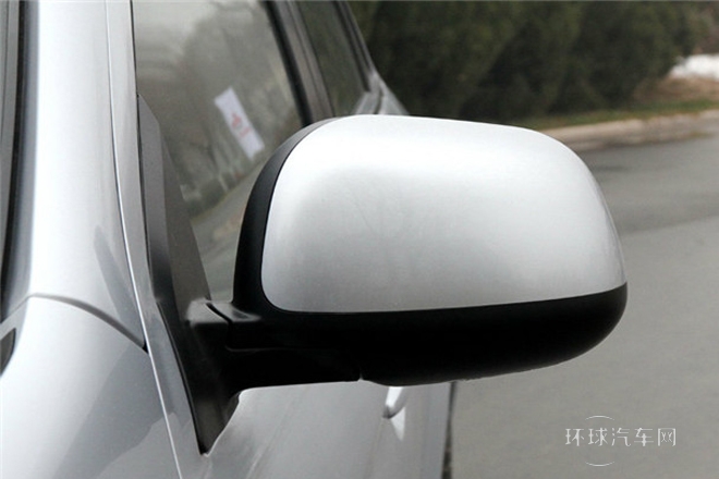 2013款 2.0L 自動(dòng)兩驅(qū)豪華版