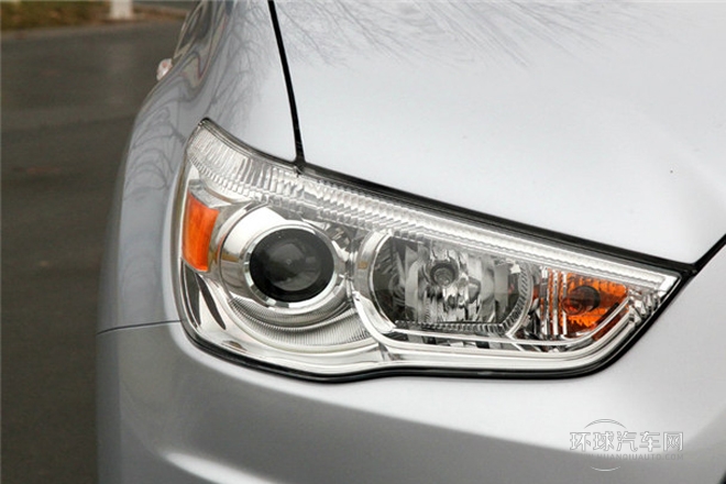 2013款 2.0L 自動兩驅豪華版