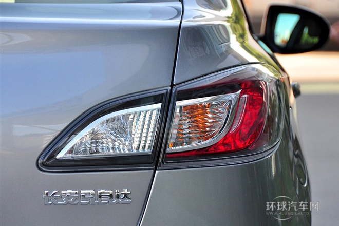 2011款 三廂 1.6L 手動舒適型