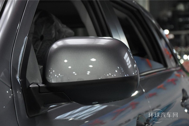 2013款 2.0L 自動(dòng)四驅(qū)尊貴版