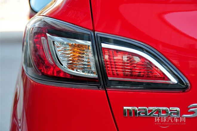 2011款 三廂 1.6L 自動舒適型