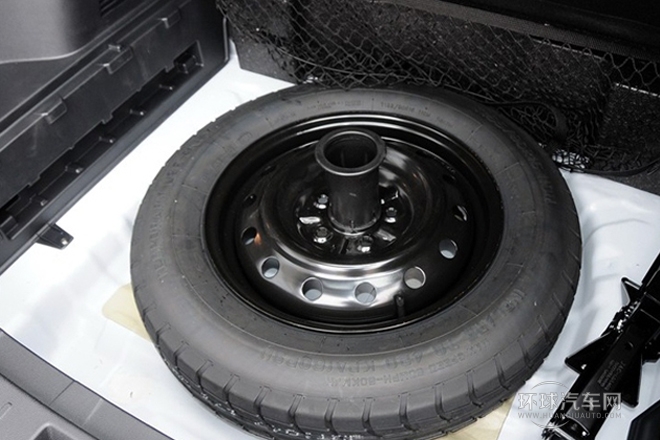 2013款 2.0L 手動尊貴版