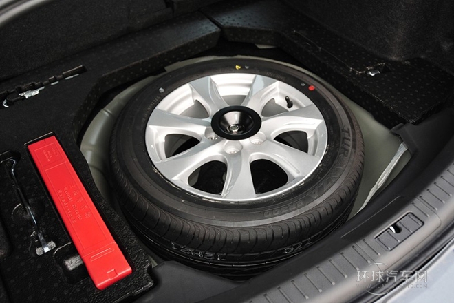 2011款 三廂 2.0L 手動運動型