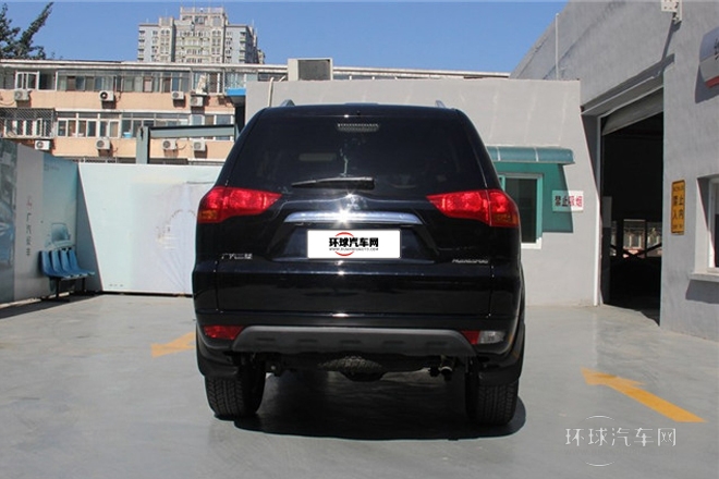 2014款 3.0L 自動四驅(qū)行政版