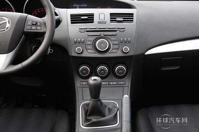 2011款 三廂 2.0L 手動運動型