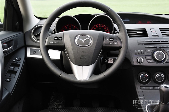 2011款 三廂 2.0L 手動運動型