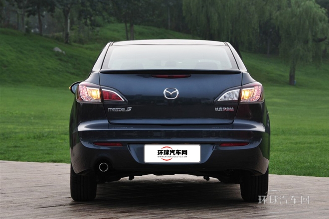 2011款 三廂 2.0L 手動運動型